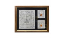 กรอบรูปผ้ายันต์ในกรอบเดียว